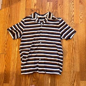 Short sleeve button up